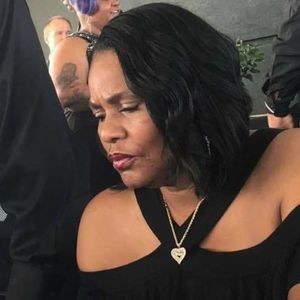 Meet your Posher, Claudette